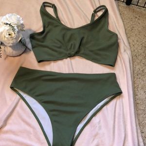 🌿High waisted green bikini🌿